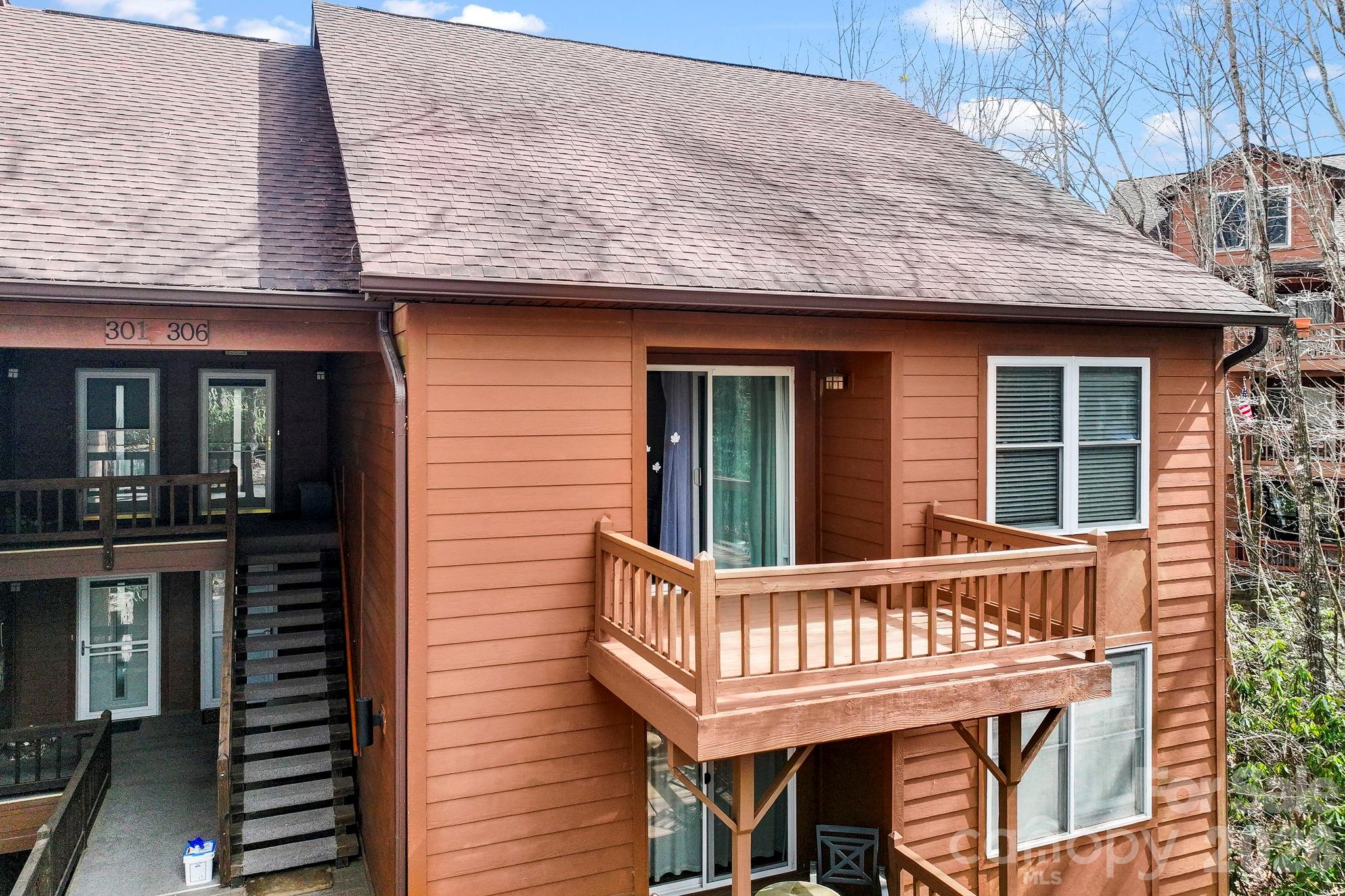 73 Toxaway Views Drive Lake Toxaway NC 28747