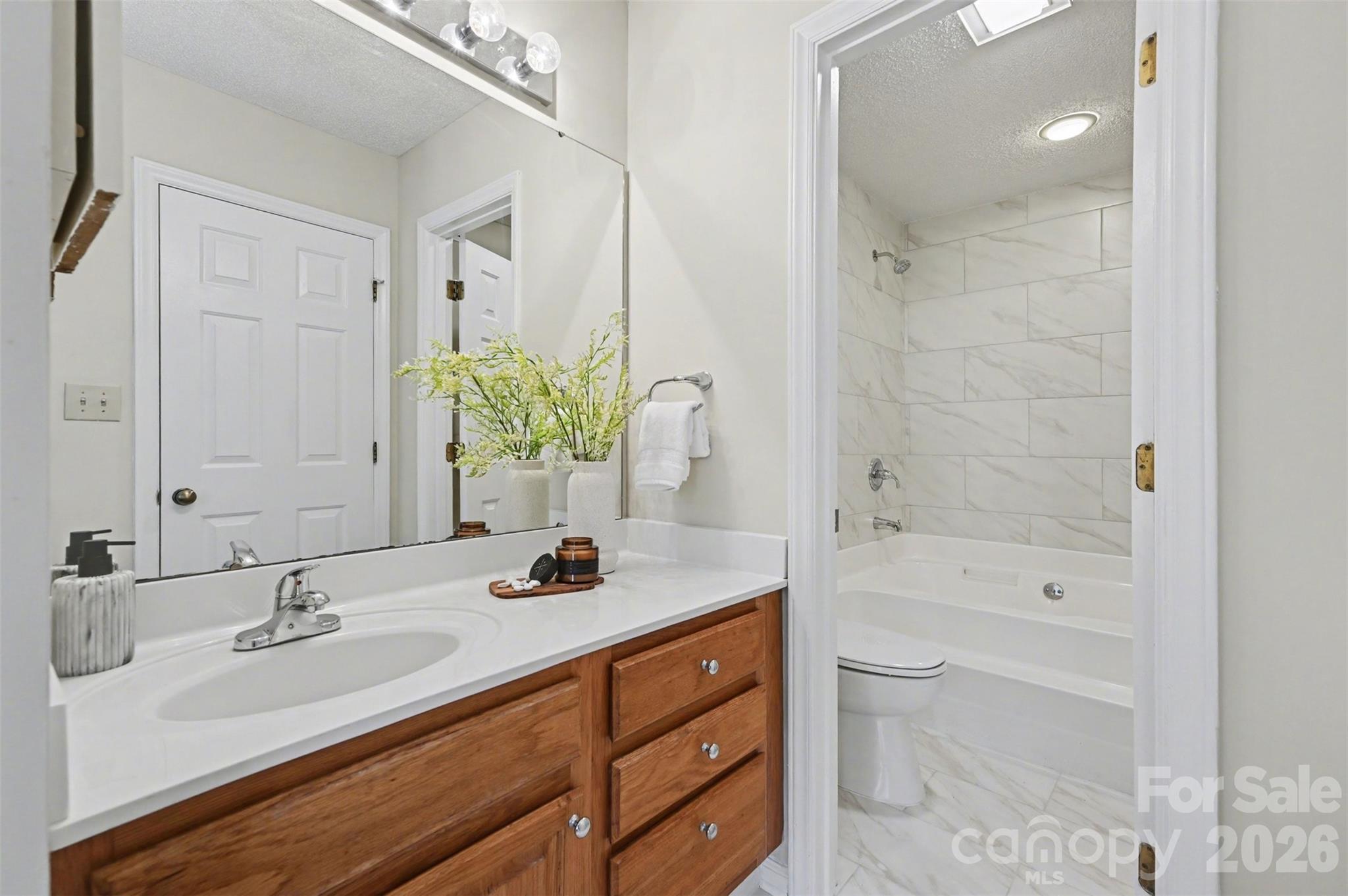 5866 Harris Grove Lane Charlotte NC 28212
