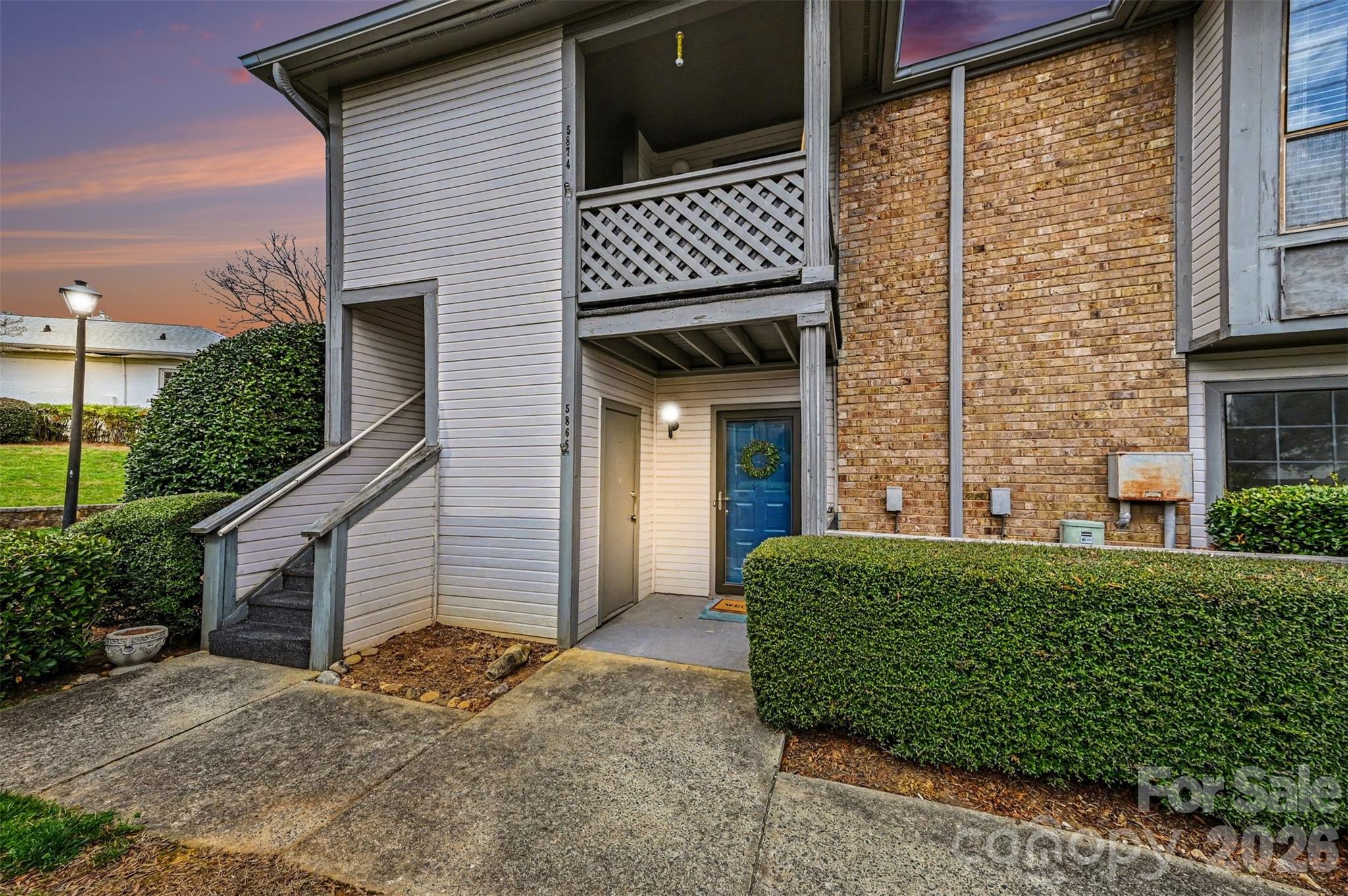 5866 Harris Grove Lane Charlotte NC 28212