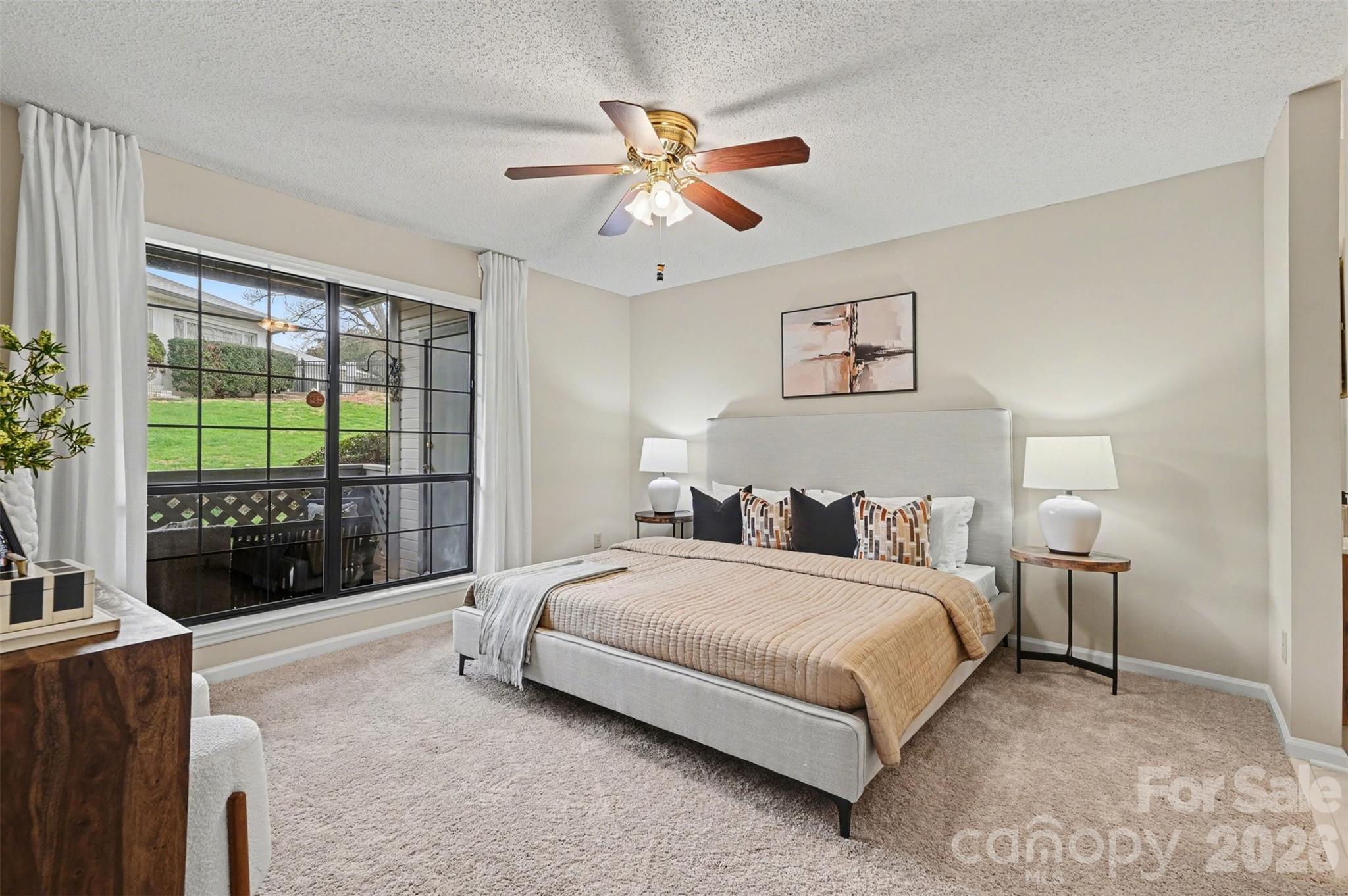 5866 Harris Grove Lane Charlotte NC 28212