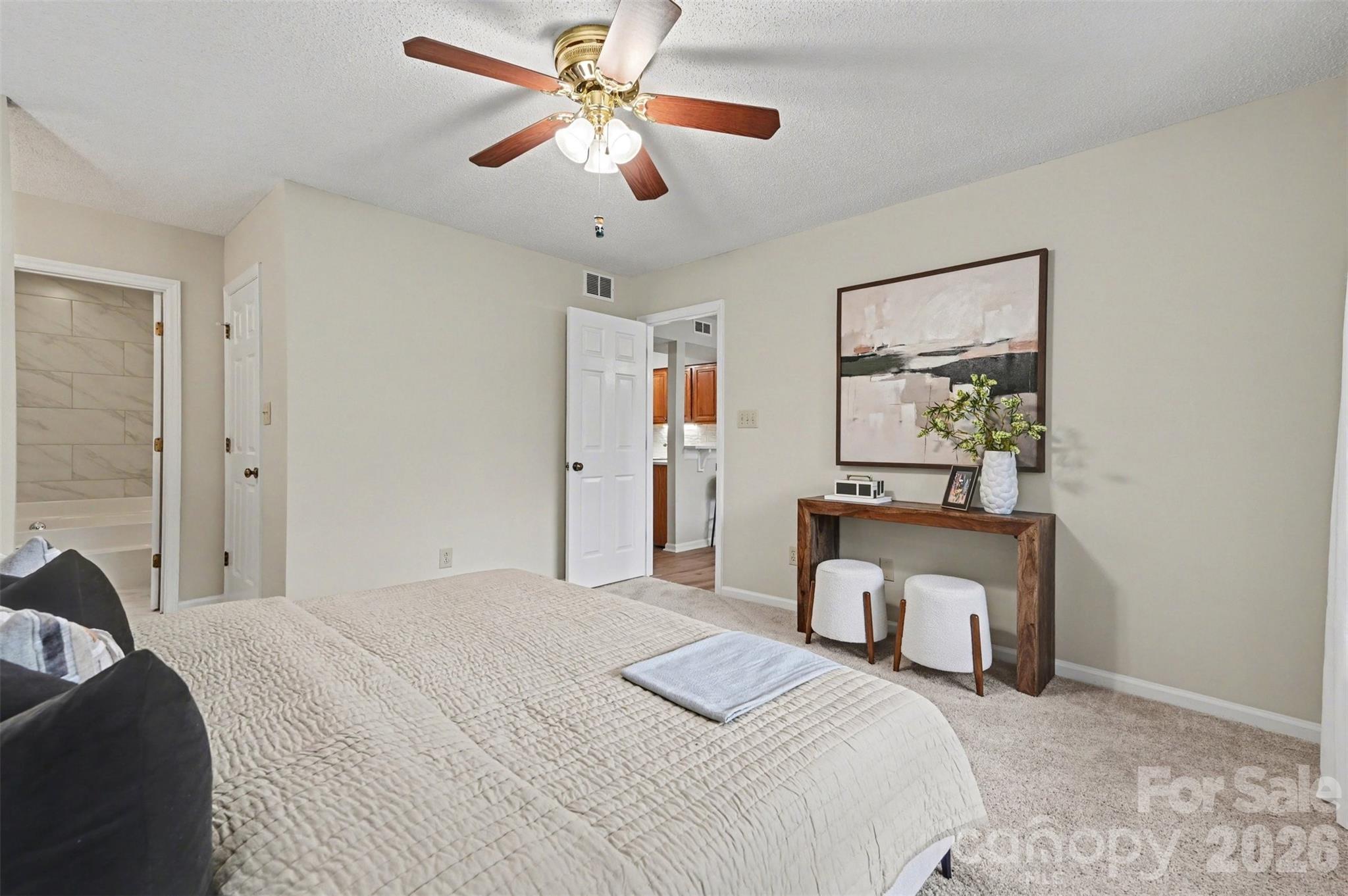 5866 Harris Grove Lane Charlotte NC 28212