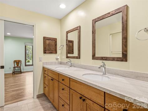 348 Surrey Lane Brevard NC 28712