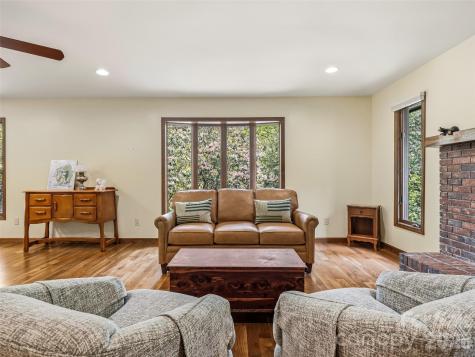 348 Surrey Lane Brevard NC 28712