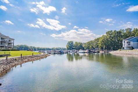 1125 Torrence Circle Davidson NC 28036