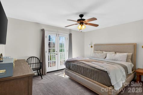 3706 Selwyn Farms Lane Charlotte NC 28209