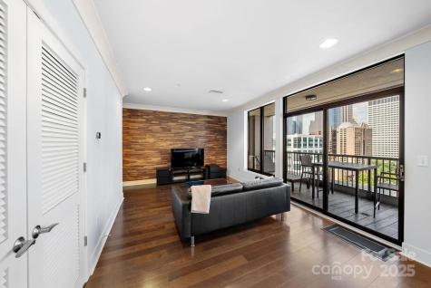 222 S Caldwell Street Charlotte NC 28202