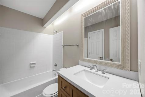 9320 South Vicksburg Park Court Charlotte NC 28210