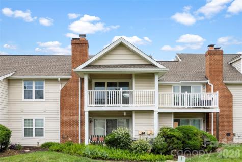 9320 South Vicksburg Park Court Charlotte NC 28210