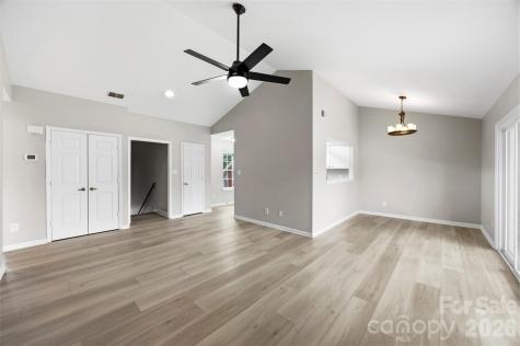 9320 South Vicksburg Park Court Charlotte NC 28210