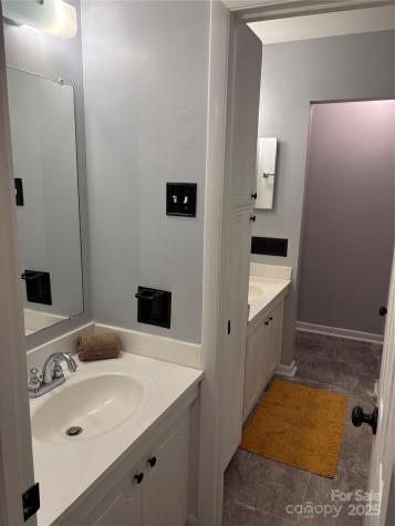 4609 Coronado Drive Charlotte NC 28212