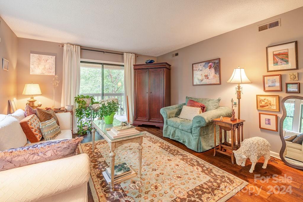 2501 Vineyard Boulevard Asheville NC 28805