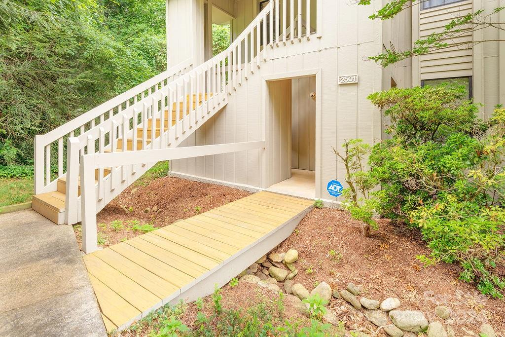 2501 Vineyard Boulevard Asheville NC 28805