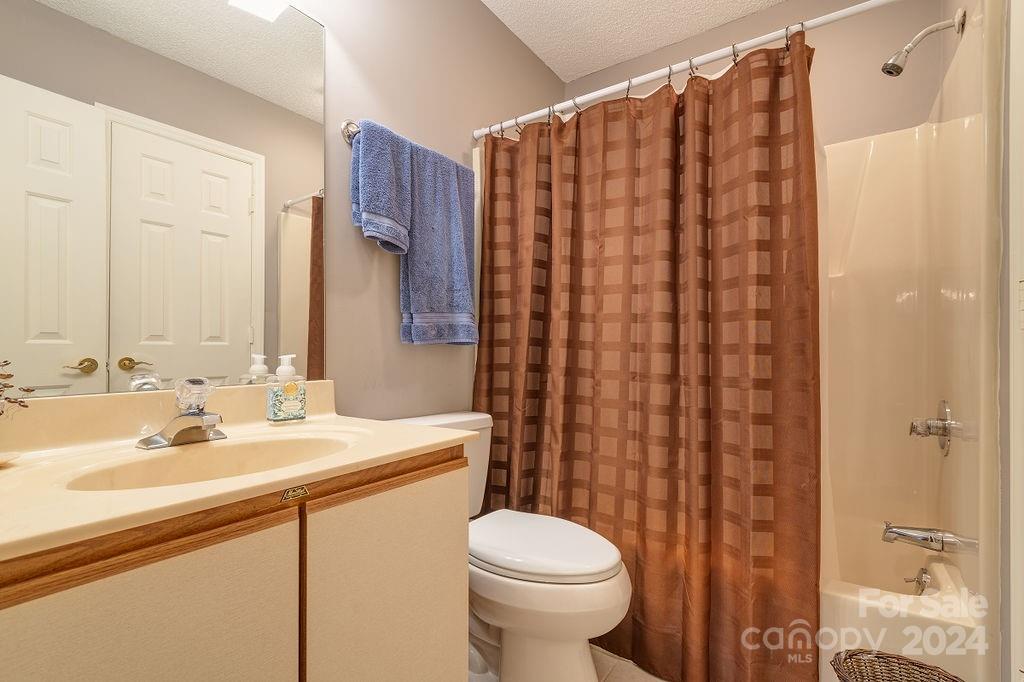 2501 Vineyard Boulevard Asheville NC 28805