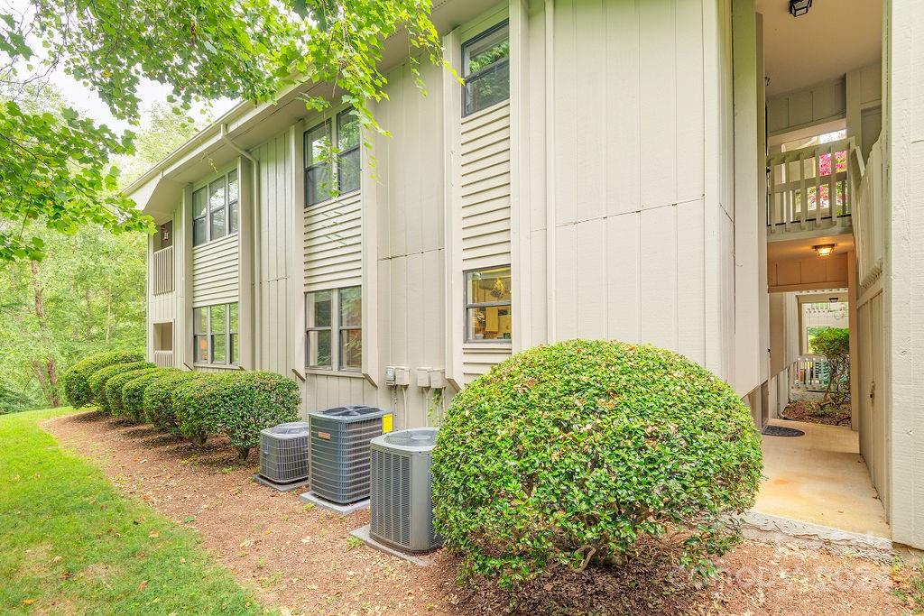 2501 Vineyard Boulevard Asheville NC 28805