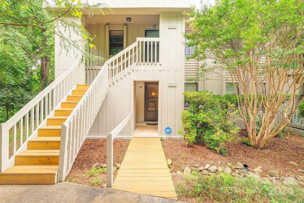 2501 Vineyard Boulevard Asheville NC 28805