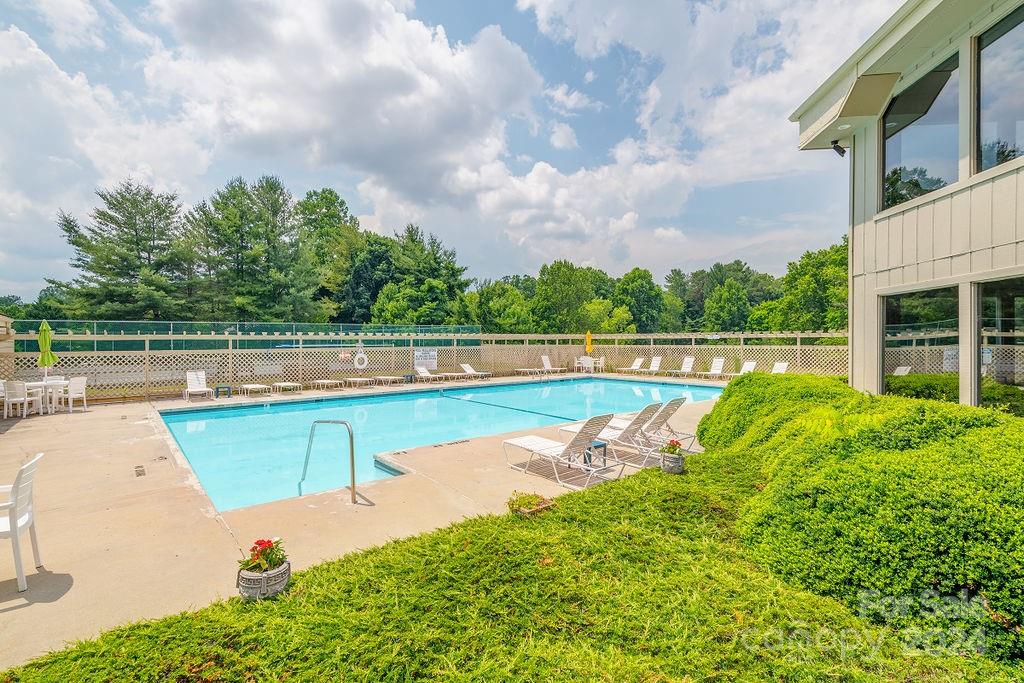 2501 Vineyard Boulevard Asheville NC 28805