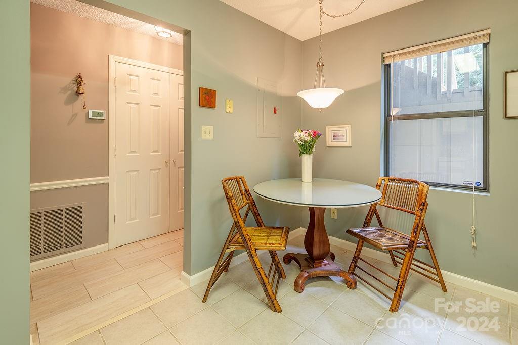 2501 Vineyard Boulevard Asheville NC 28805