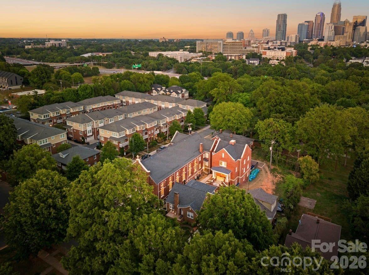 203 Grandin Road Charlotte NC 28208
