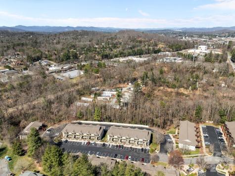 704 Carlyle Way Asheville NC 28803