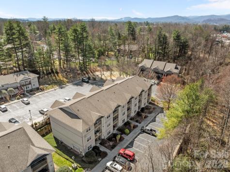 704 Carlyle Way Asheville NC 28803