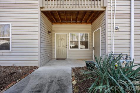 704 Carlyle Way Asheville NC 28803