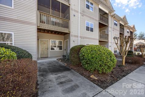 704 Carlyle Way Asheville NC 28803
