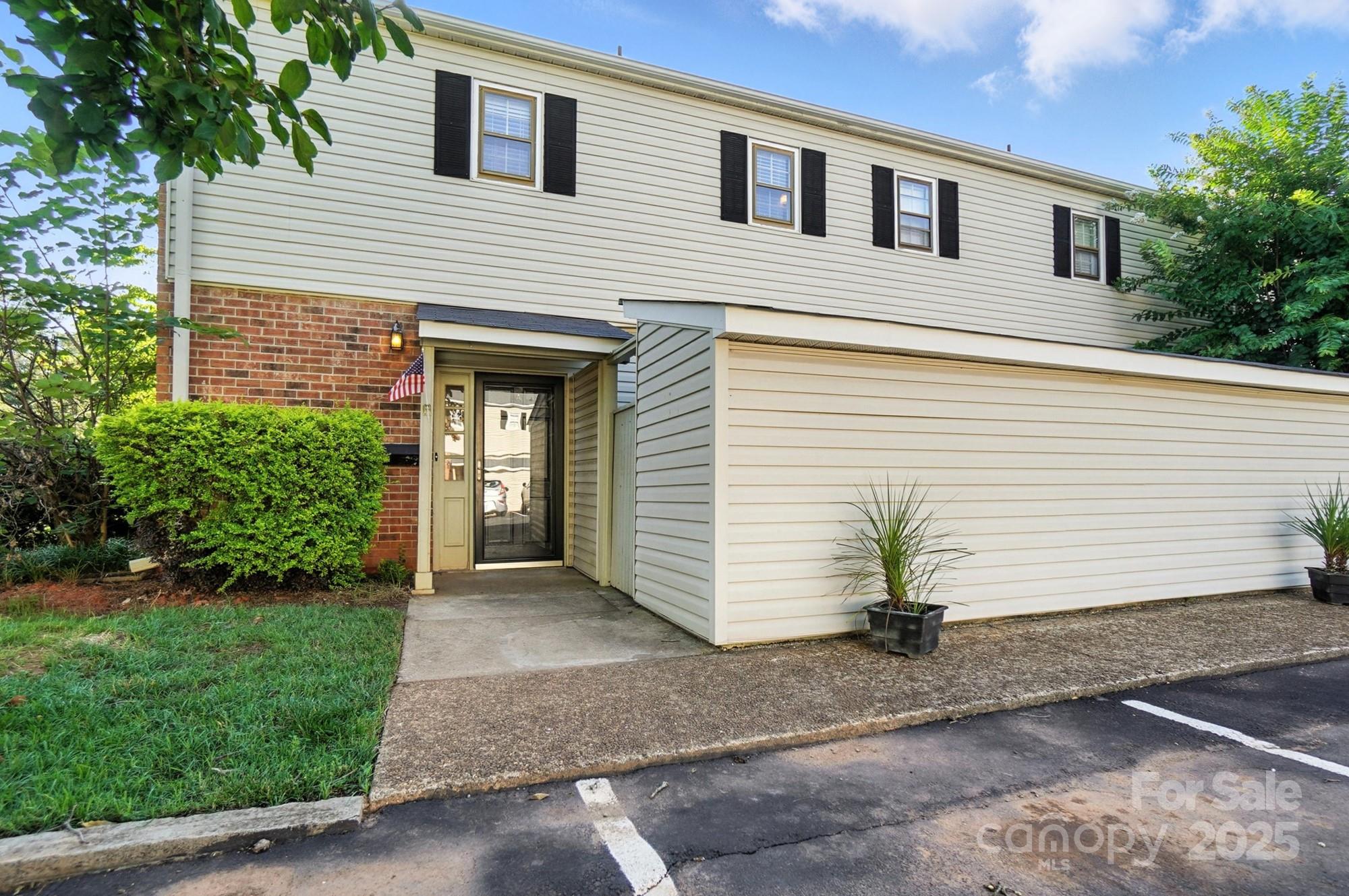 5947 Quail Hollow Road Charlotte NC 28210