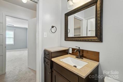 5947 Quail Hollow Road Charlotte NC 28210