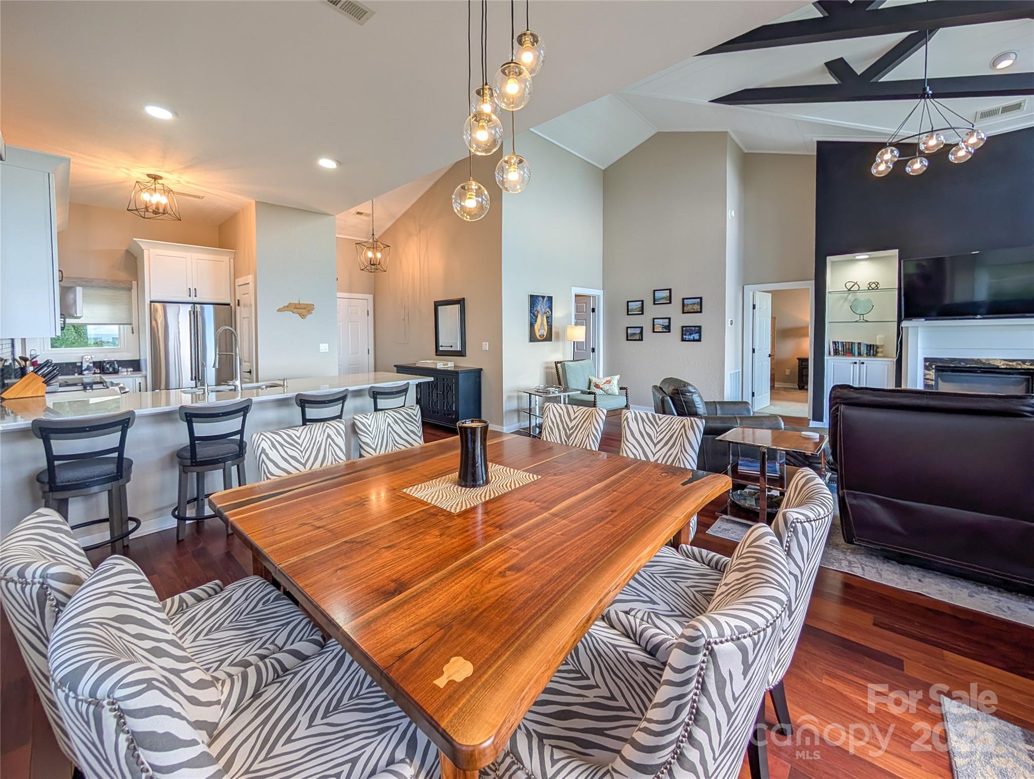 30 Club Villa Court Burnsville NC 28714