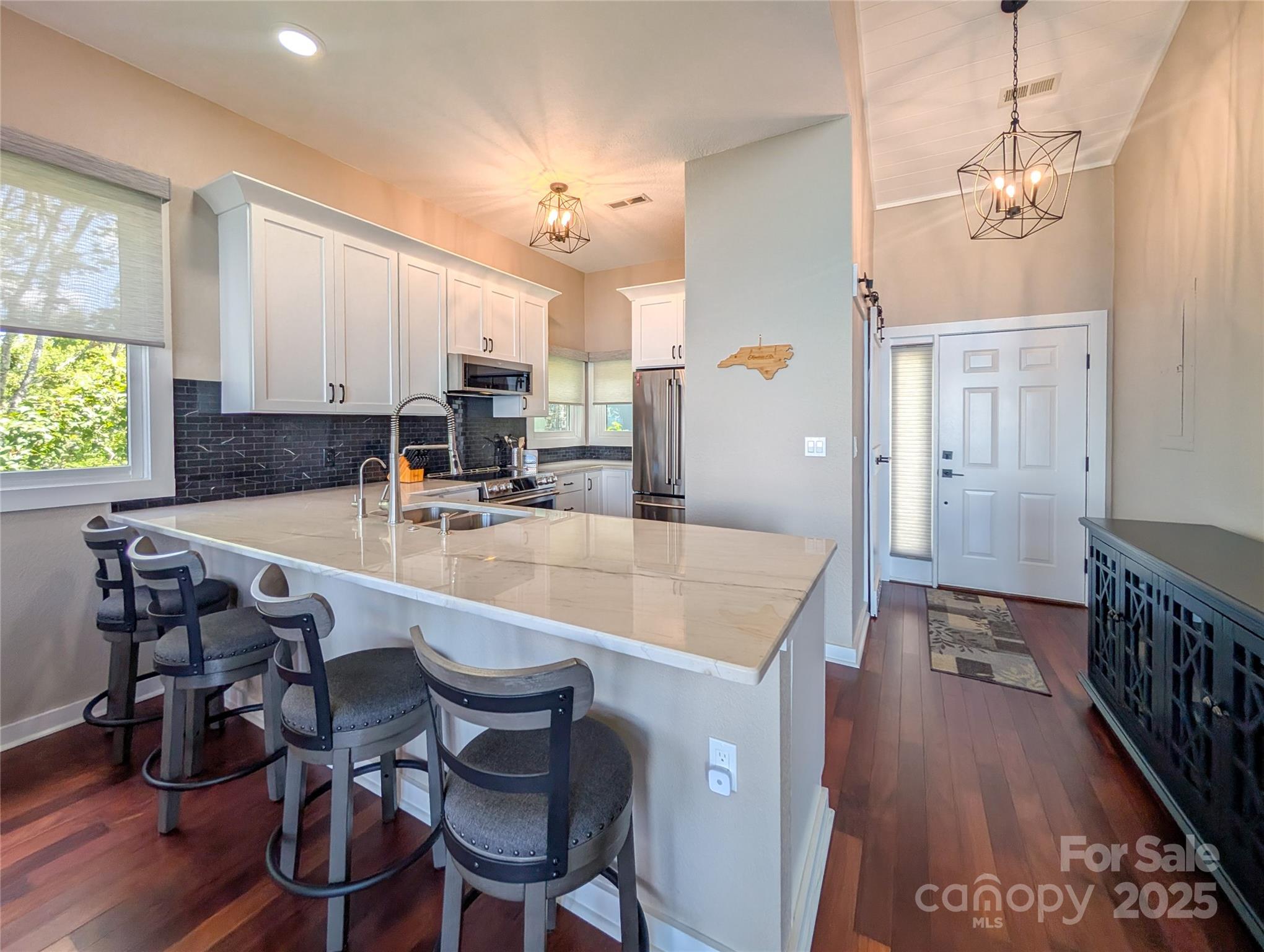 30 Club Villa Court Burnsville NC 28714