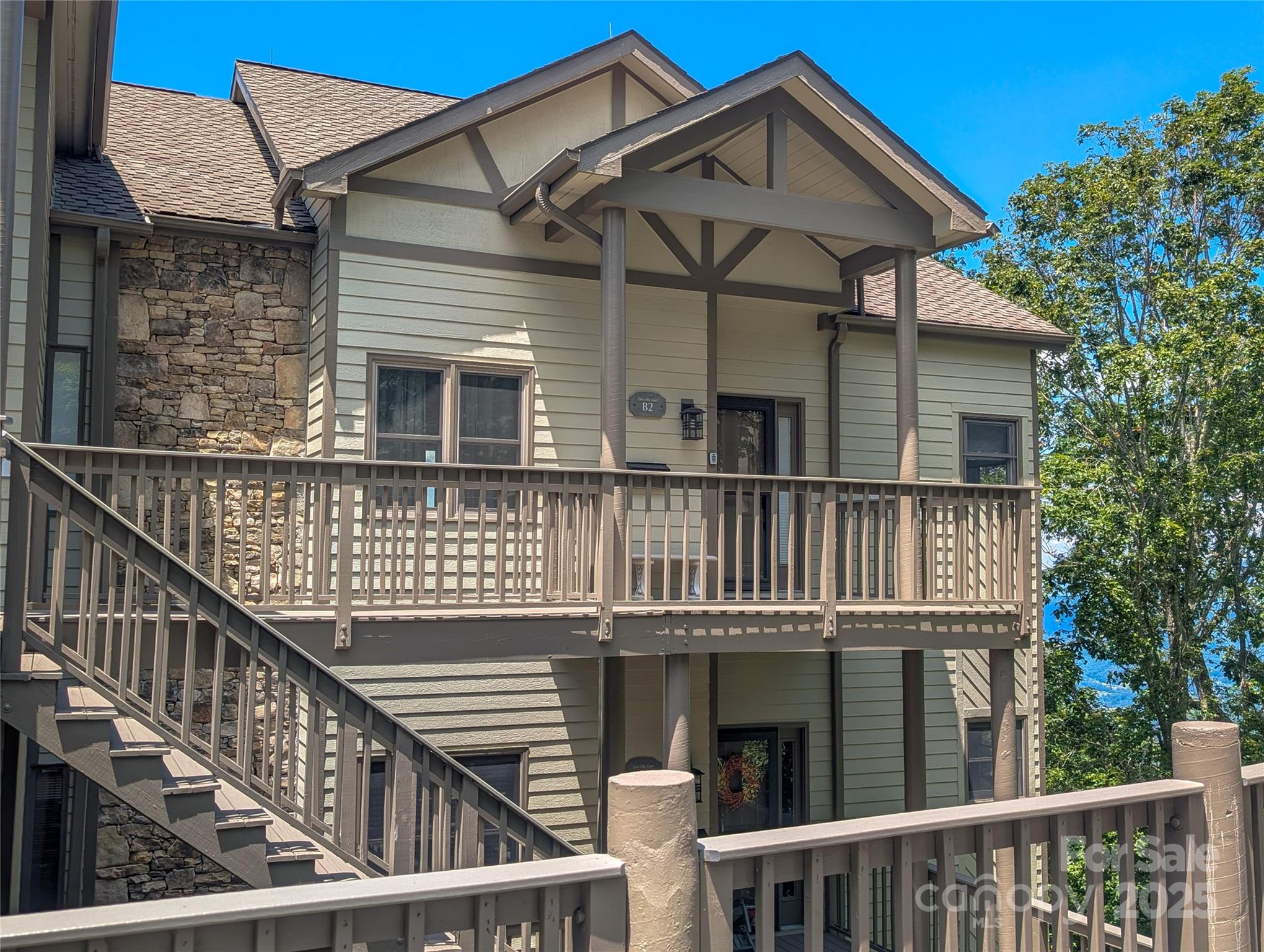 30 Club Villa Court Burnsville NC 28714