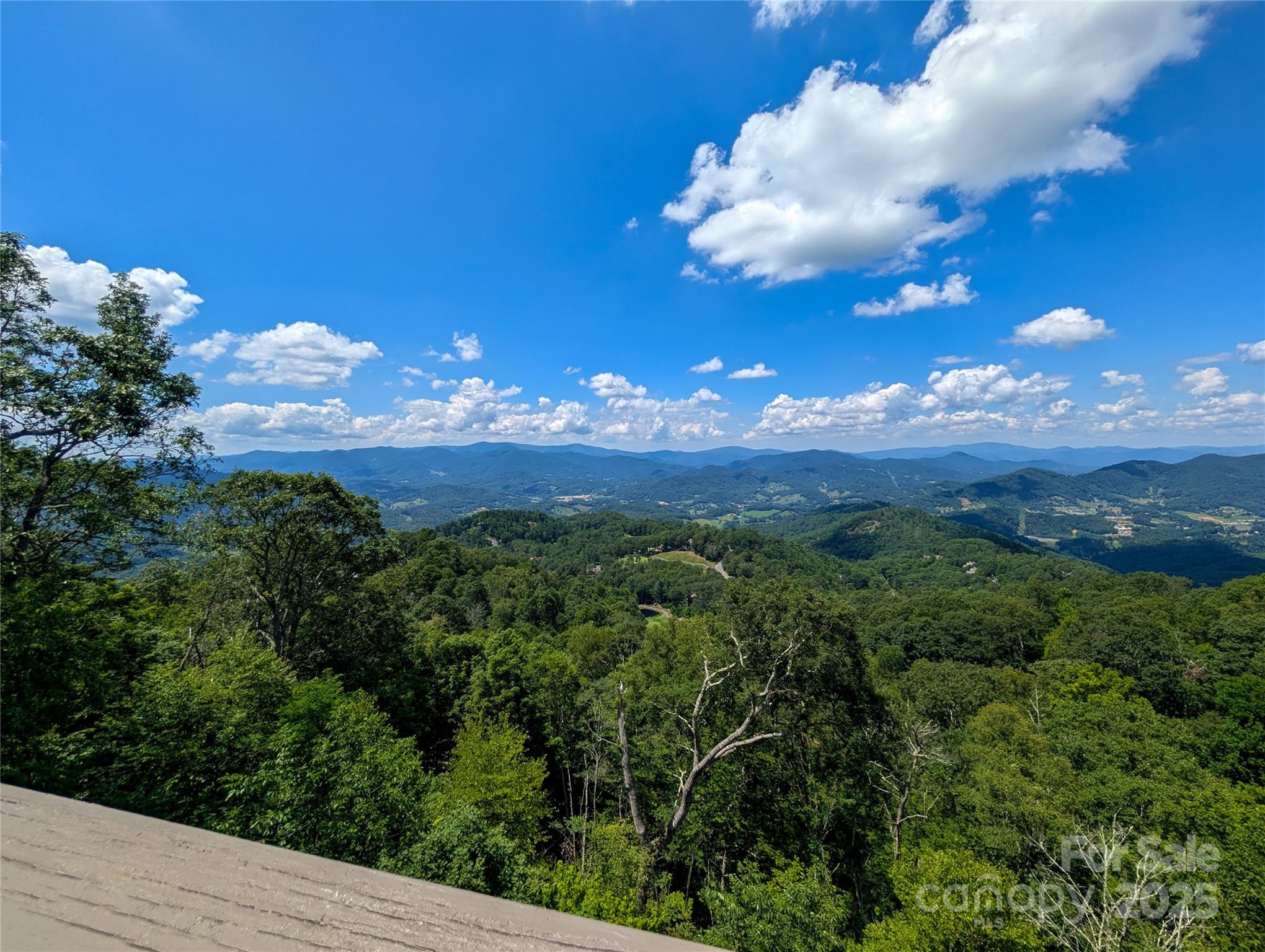 30 Club Villa Court Burnsville NC 28714