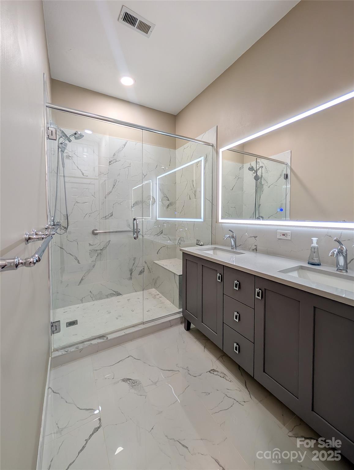 30 Club Villa Court Burnsville NC 28714