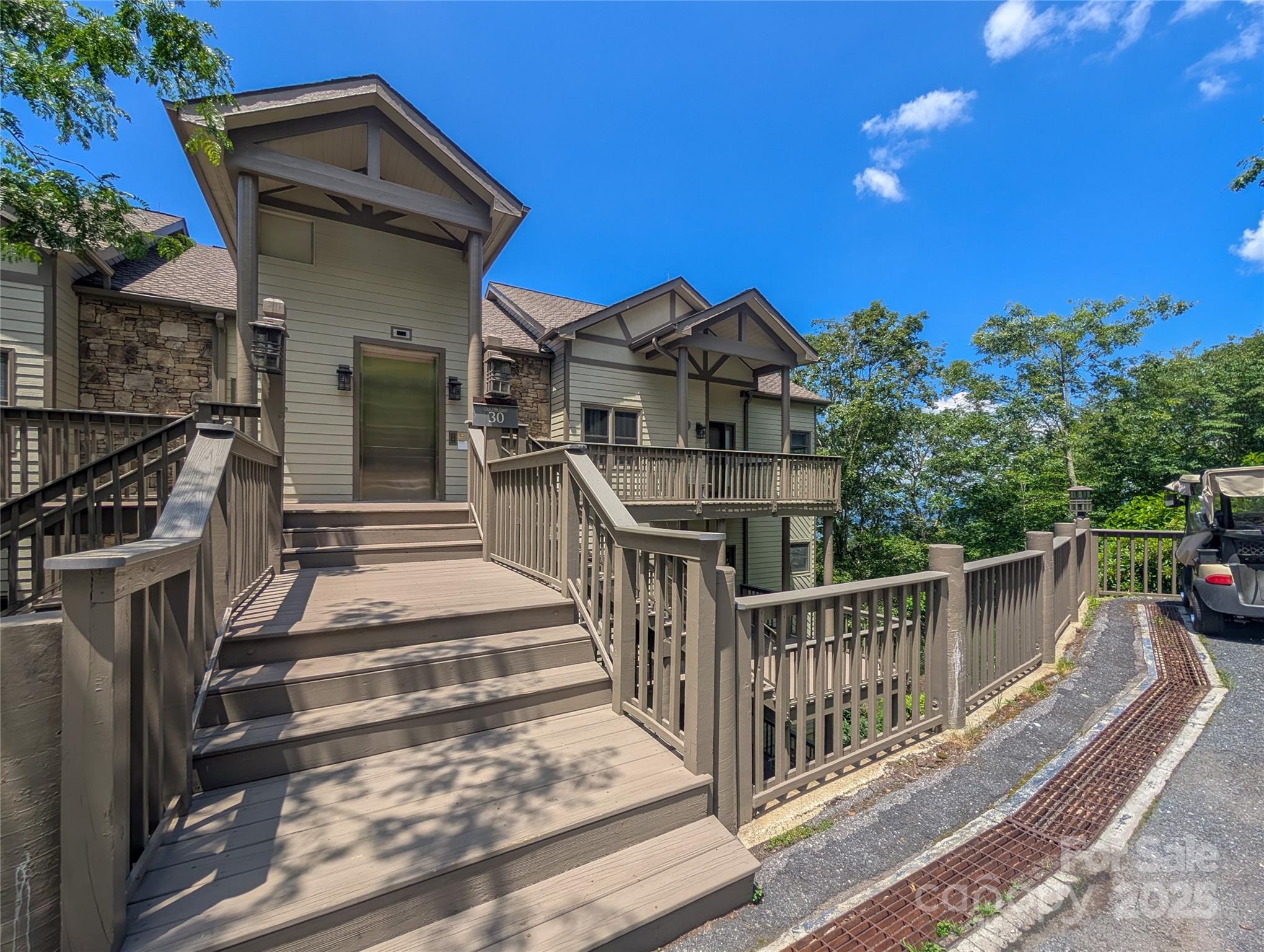 30 Club Villa Court Burnsville NC 28714