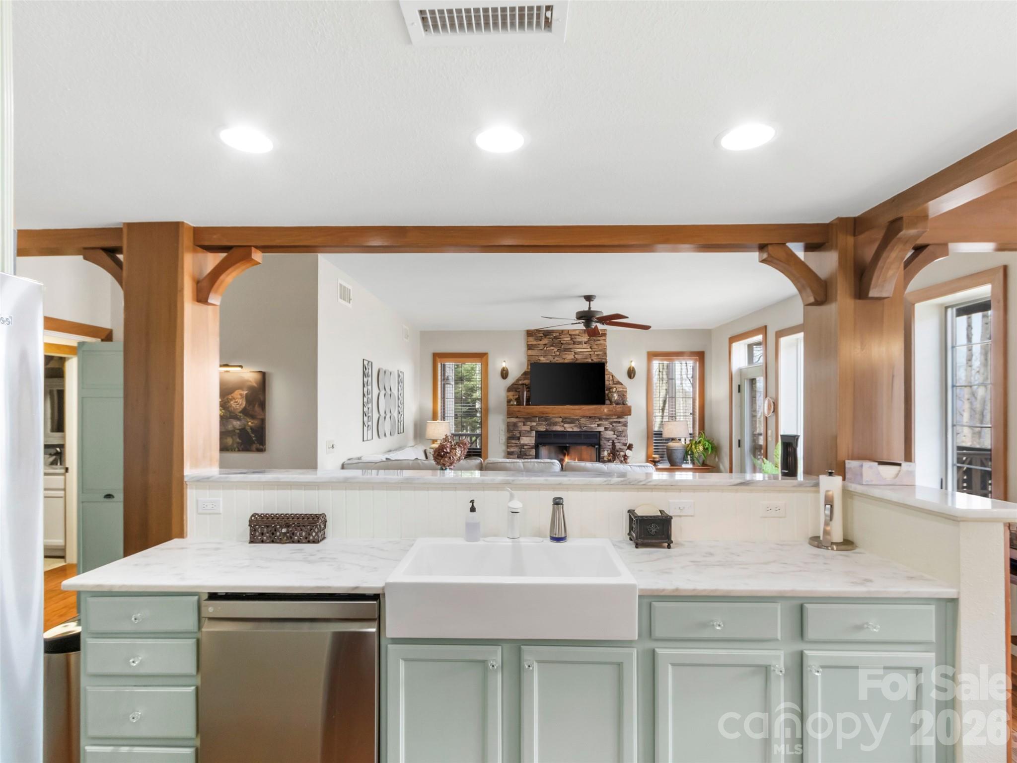 61 Creekside Way Burnsville NC 28714