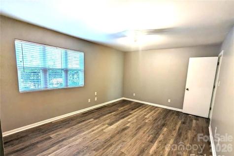 8021 Cedar Glen Drive Charlotte NC 28212