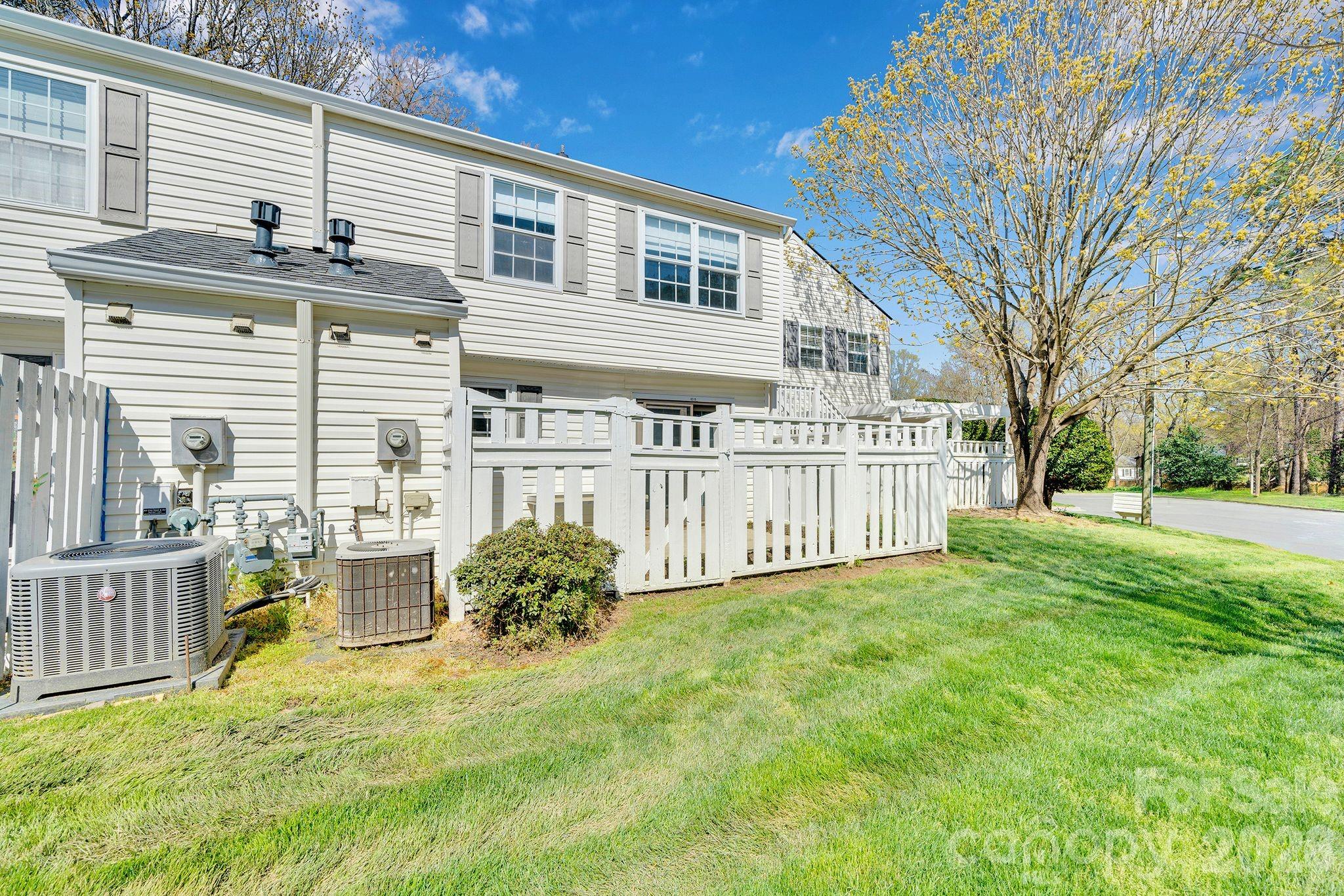 8510 Castle Pine Court Charlotte NC 28226