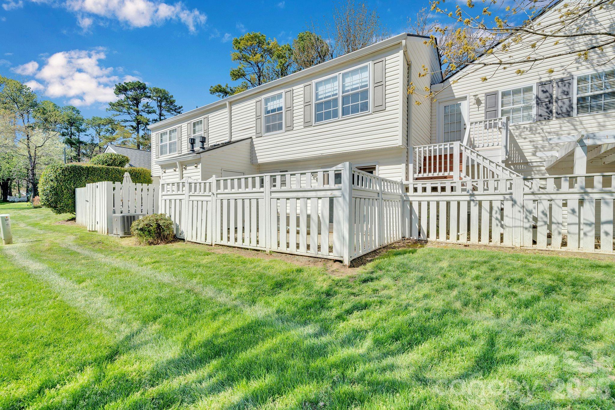 8510 Castle Pine Court Charlotte NC 28226