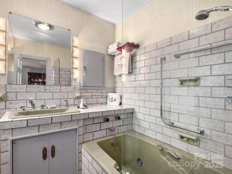 185 Macon Avenue Asheville NC 28804