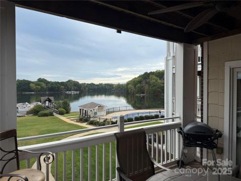 930 Jetton Street Davidson NC 28036