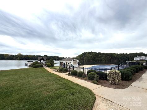 930 Jetton Street Davidson NC 28036