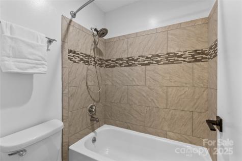 5016 Sardis Road Charlotte NC 28270