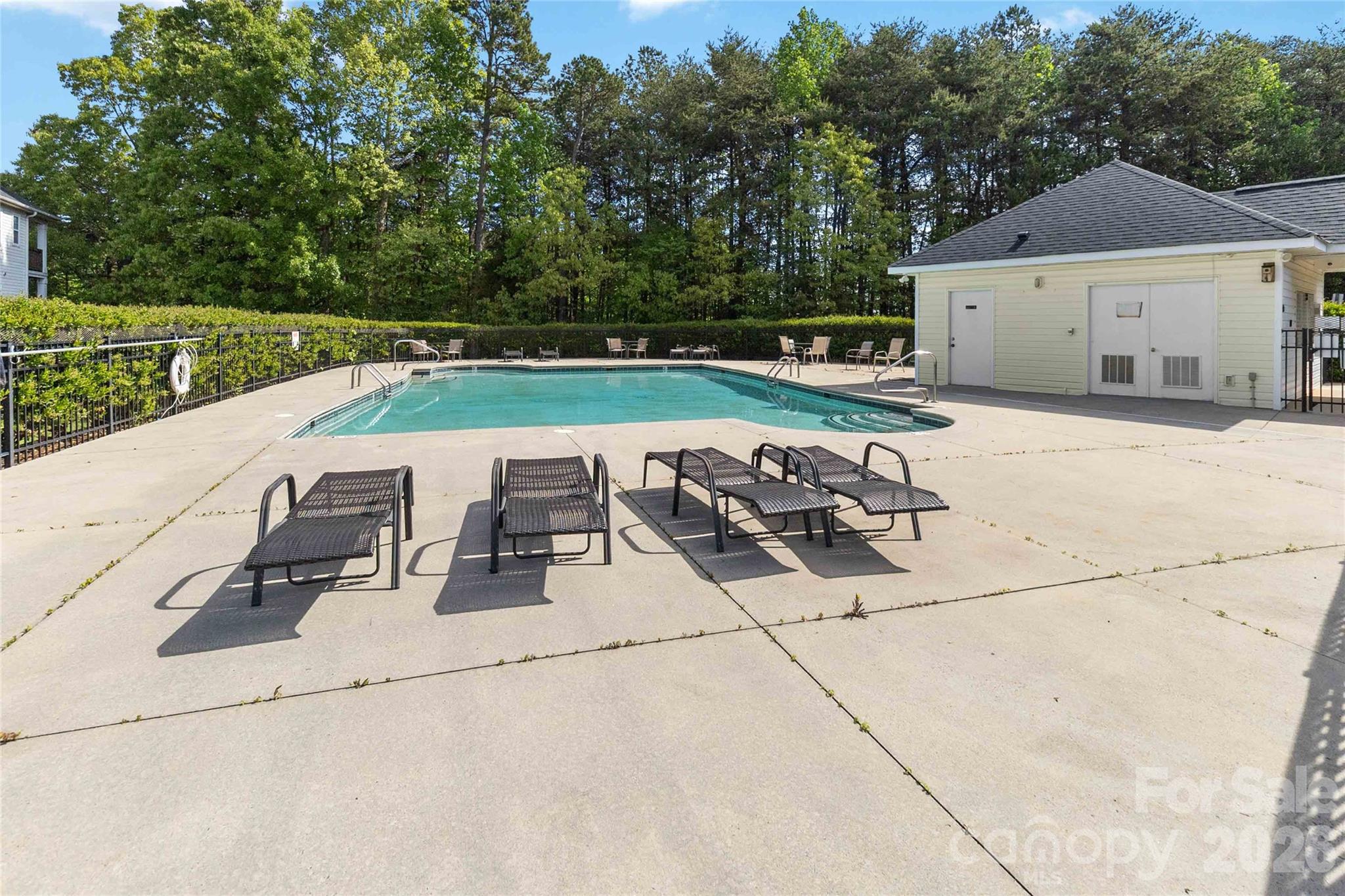 6432 Park Pond Drive Charlotte NC 28262
