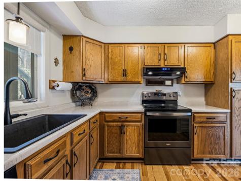 23 Gold Finch Court Brevard NC 28712