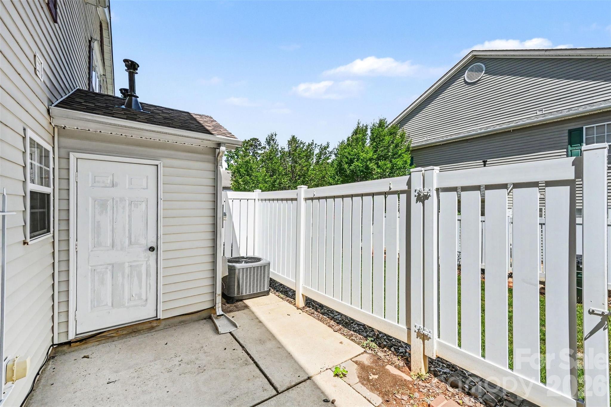 2635 Meadow Knoll Drive Charlotte NC 28269