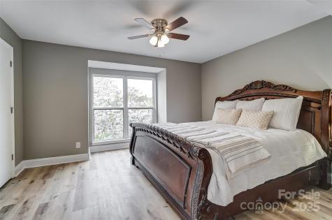 11039 Harrowfield Road Charlotte NC 28226