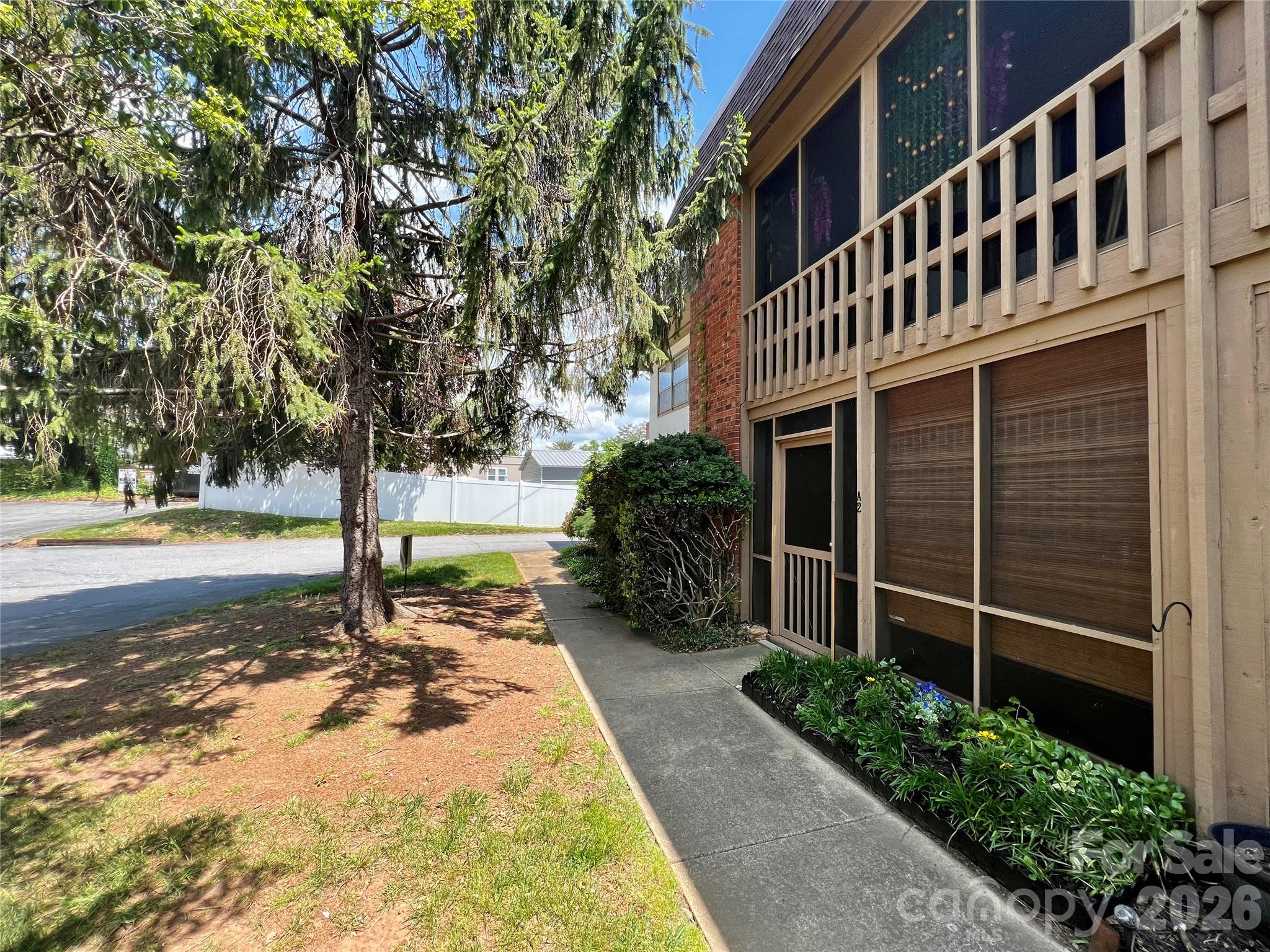 427 6th Avenue W Hendersonville NC 28739