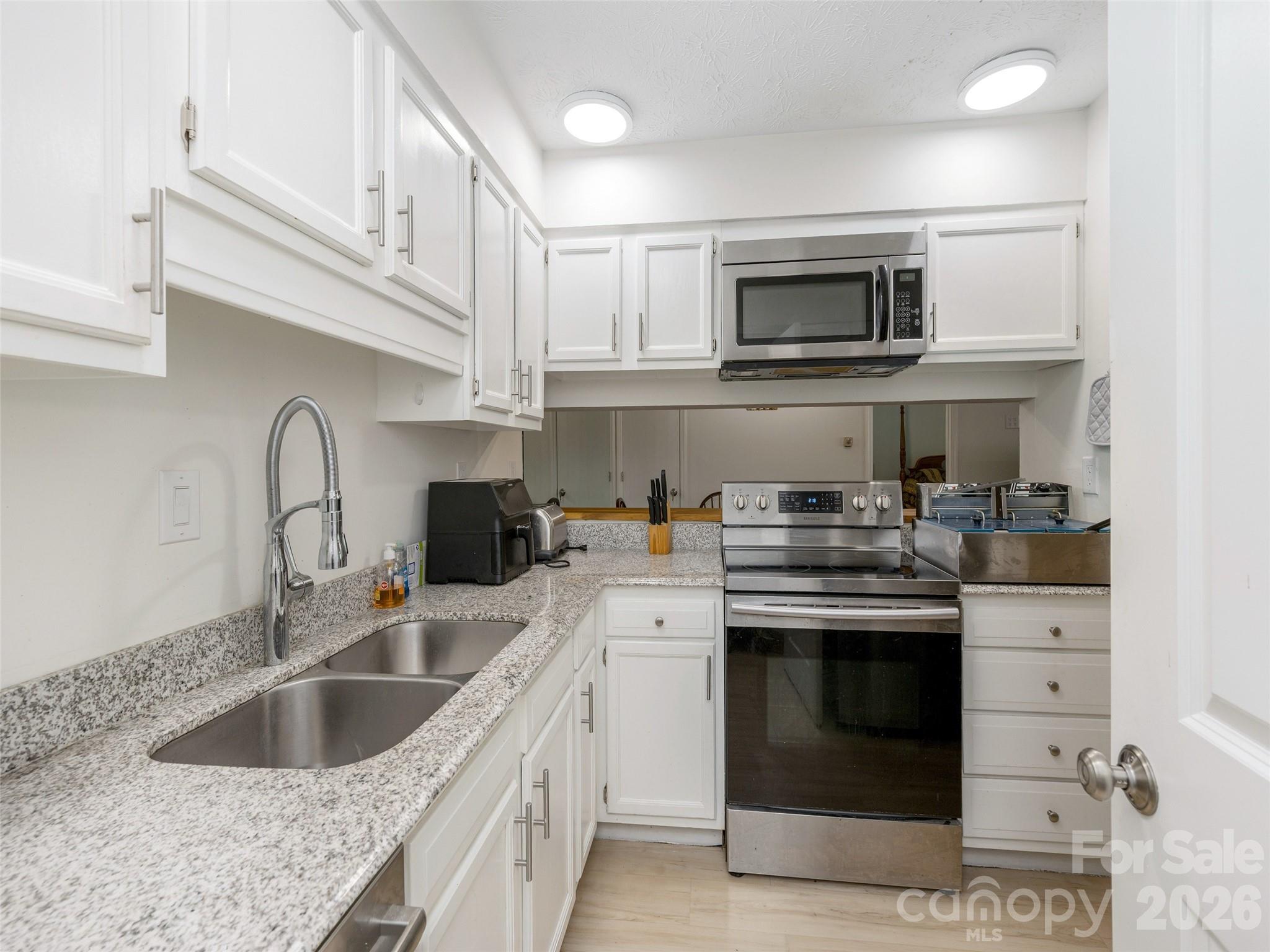 3 Ravencroft Lane Asheville NC 28803
