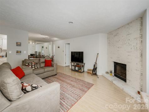 3 Ravencroft Lane Asheville NC 28803