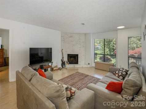 3 Ravencroft Lane Asheville NC 28803